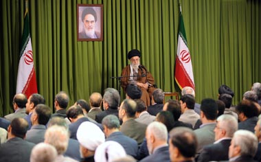 هدف اصلی دشمن از جنگ نرم استحاله جمهوری اسلامی و تغییر باورهای مردم است
