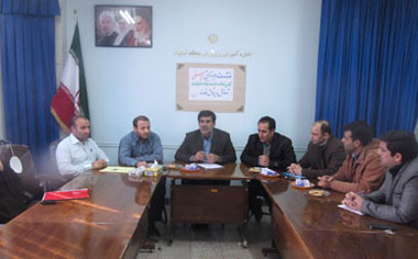 نشست هم اندیشی مسئولین آموزش و پرورش و کمیته امداد امام خمینی (ره) منطقه قهاوند برگزار شد